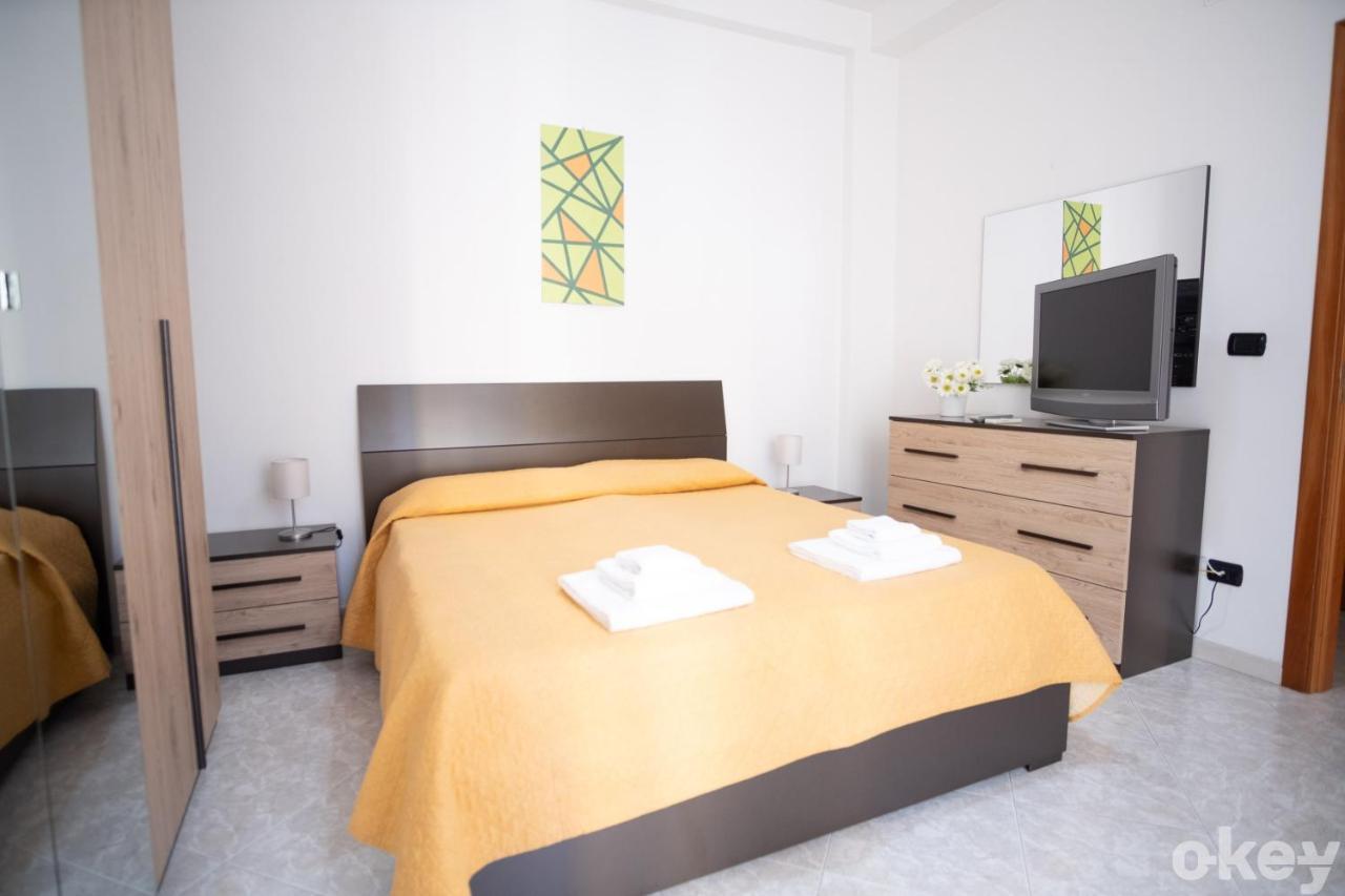 Cozy Apartments De Gasperi バーリ エクステリア 写真